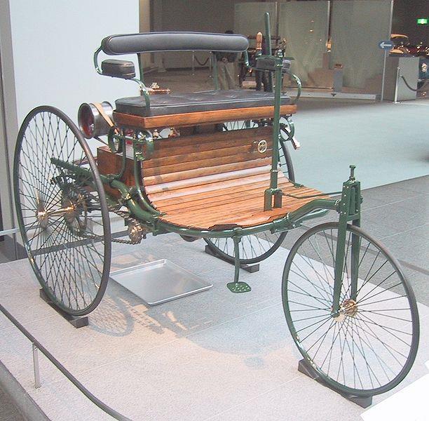 sahip ilk otomobil Alman mühendis Karl Benz tarafından 1885 te