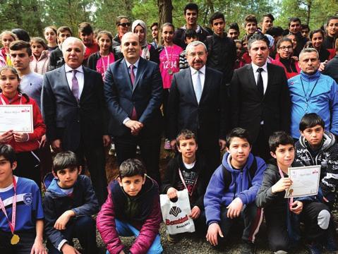 Ödül töreninin ardından bir konuşma gerçekleştiren Başkan Erdem; "Şehit kahraman Astsubay Ömer Halisdemir'i anmak ve