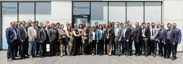 HABERLER Daikin Türkiye Akademi, İç Eğitmenler Günü nü Kutladı gücümüz ve değerimizdir mottosu ile Eğitimde Daikin farkını yaşatmak amacıyla Eğitim farklı departmanlardaki yöneticilerden oluşan İcra