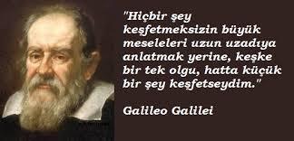 Şu sözleri ilginçtir: Felsefe (bilim demek istiyor) gözlerimiz önünde açık duran "evren" dediğimiz o görkemli