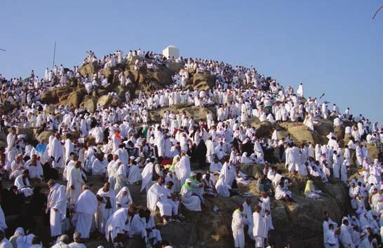 4. ÜNİTE: HZ. MUHAMMED İN ÇAĞRISI VE MEDİNE DÖNEMİ Fatıma yı da yanına almıştı. Mikat mahalli olan Zü l-huleyfe mevkiine geldiklerinde Müslümanlar ihramlarını giydiler.