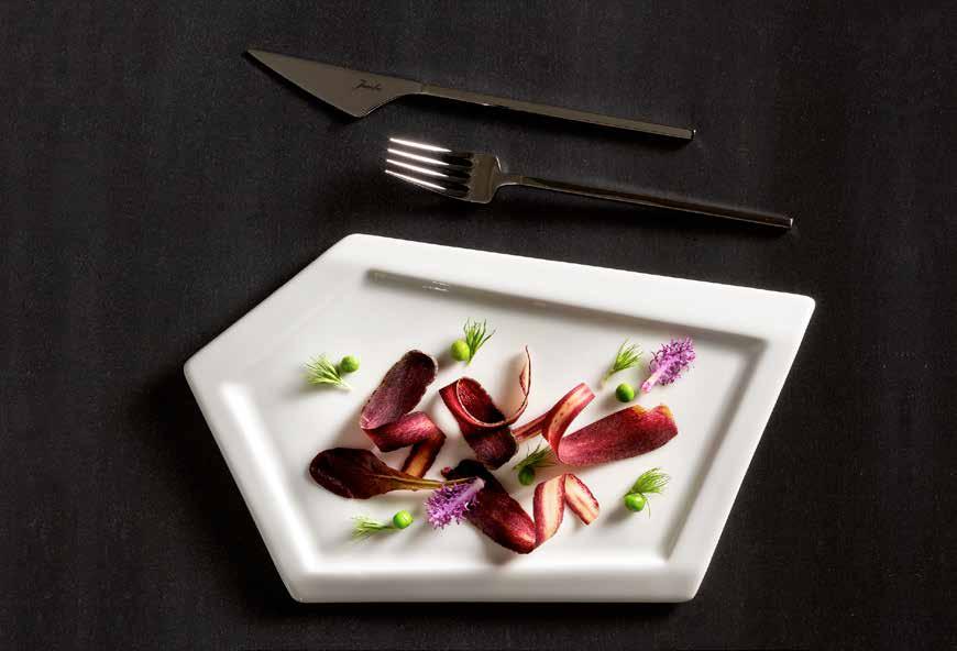 Nouvelle Cuisine lives up to its name with its sleek design an enduring elegance, making it a first choice for fine dine set-ups.