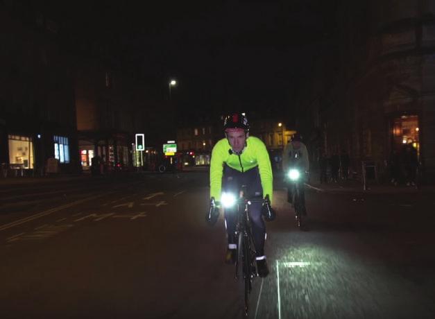Bisiklet kullanıcıların trafik akışına ters yönde bisiklet kullanması, Bisikletlilerin karanlıkta yeterli ışıklandırma önlemi almadan bisiklet kullanması.