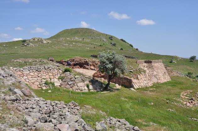 Kapadokya Kapısı 2000 yılında döküntü molozun temizlenmesinden sonra fotoğraflandı. (00slvf2933) Şekil 74.