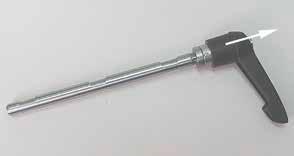 1 Sabit bıçak tutucusu tabanı 51 Bıçak tutucusu tabanının kaydırılması Tek parçalı bıçak tutucusu tabanı (sabit) (51) mikrotom ana plakası üzerinde ileri ve geri hareket ettirilebilir.
