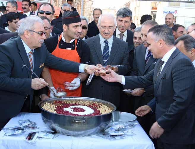 BİRLİK AŞURESİ DÜZENLENDİ Odamızın da içiresinde bulunduğu 8 sivil toplum örgütünün katılımıyla 11. Birlik Aşuresi düzenlendi.