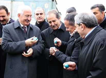 temsilcileri katıldı. Program halk oyunları ve mehteran takımının gösterisi ile başladı.