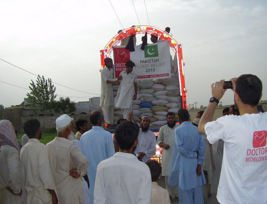 Sel yardımlarının yanı sıra, Yeryüzü Doktorları Pakistan temsilciliği rutin çalıģmalarına devam edecektir.