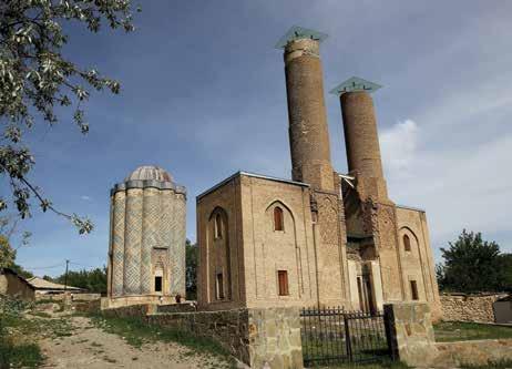 yeməklərinin öz yeri var: balıq kababları, qızartmaları,