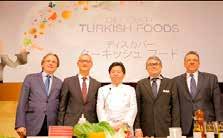 Ayrıca ünlü Japon şef Masayuki OKUDA nın 9 Martta da Türk gıda ürünleri ile hazırlanan Japon damak tadına uygun tariflerin olduğu bir yemek kitabı imza töreni düzenlenmiştir.