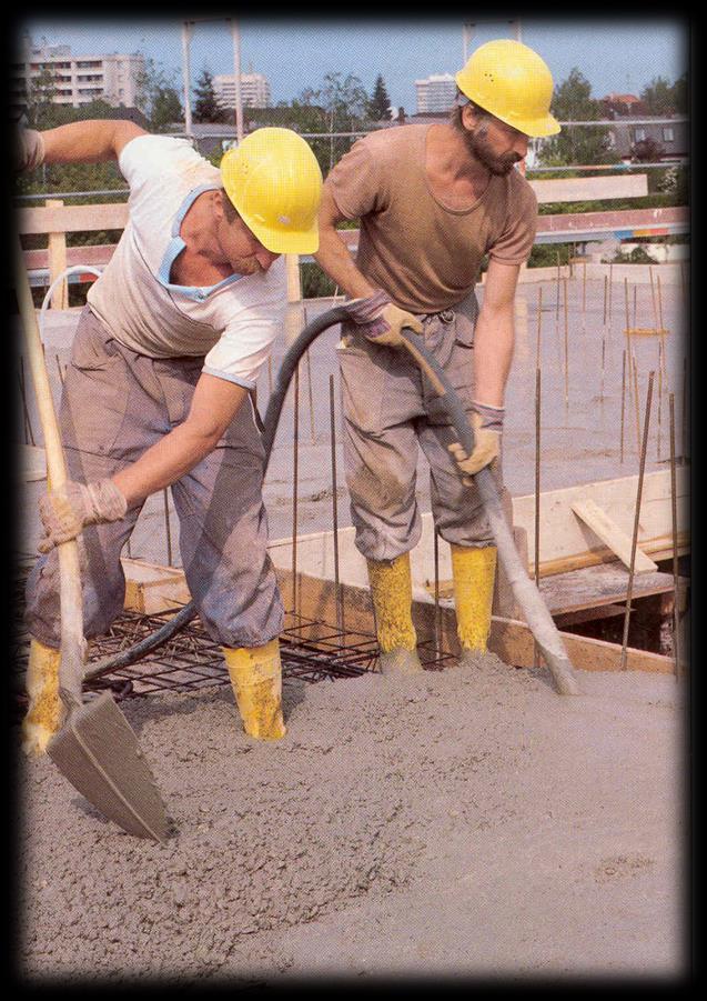 Beton Dökümü İşlenebilirliği artırmak amacı ile taze betona kesinlikle su verilmemelidir, Slump katı olduğu durumlarda standartlarda belirtilen şekilde uygun katkı ile redozlama işlemi ile istenilen