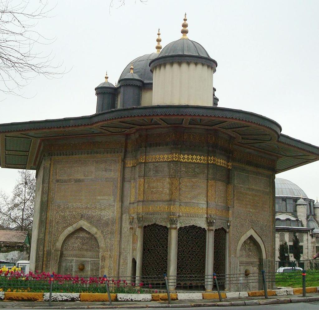 4. AZAPKAPI SALİHA SULTAN ÇEŞMESİ 1732 1733 Resim No.