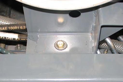Makinenin kullanýcý tarafýndaki tork borusu gresörlükleri