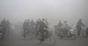 Çin'de Hava Kirliliği 5 Ocak 2016-06:46 Çin'in doğusunda bulunan Şanghay'da etkili olan hava kirliliği nedeniyle sarı alarm verildi.