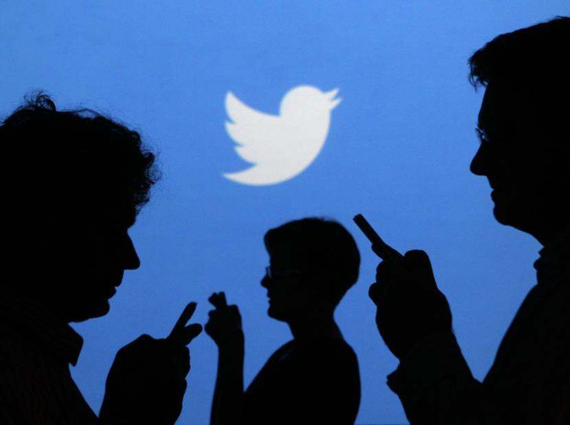 TWITTER DAN TWEET LERE ZİNCİRLEME ÇÖZÜM! NEWSFEED Twitter da bazen anlatılmak istenenlerin 140 karakter ile aktarılması çoğu kullanıcı için zorlayıcı bir durum oluyor.