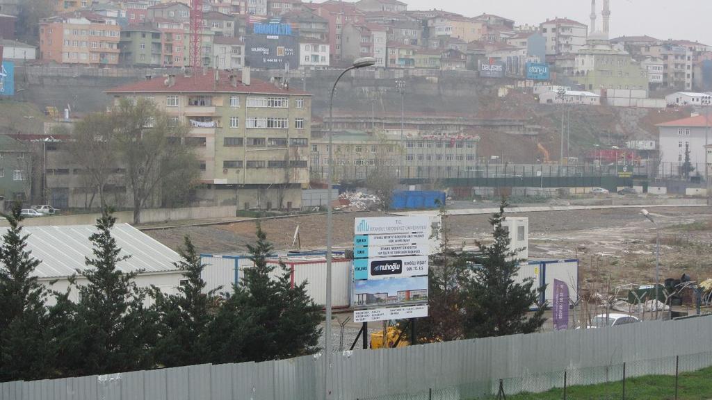 5- İdari Hizmetler (Sunulan Hizmetler) Güney Kampüs,-Rektörlük Binası, Kuzey Kampüs- Merkezi Derslik, Akademik Ofisler, Yemekhane, Kütüphane, Temel Bilimler Laboratuvarı, Mühendislik Laboratuvarı