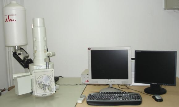42 Mikroyapı incelemelerinde hem G.Ü.T.F. Metalurji ve Malzeme Mühendisliği Bölümü nde bulunan JEOL JSM-6060LV marka Taramalı Elektron Mikroskobu (SEM) hem de M.