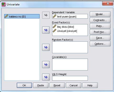 Daha önce gösterildiği gibi univariate menüsünden bağımlı ve bağımsız değişkenleri