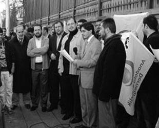 15 Aralık 2010 Kırcaali Haber Sayfa 6 Ünal Tasim: Devlet bütçesinde tütün için para yok Resmiye MÜMÜN AGD'den Bulgaristan Büyükelçiliği'ne siyah çelenk Anadolu Gençlik Derneği Ankara Üniversiteler