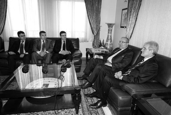 HÖH Teşkilatlanmadan sorumlu Genel Başkan Yardımcısı Ruşen Riza başkanlığındaki heyet, ilk durağı olan Çorlu da Belediye Başkanı Ünal Baysan ile bir araya geldi.