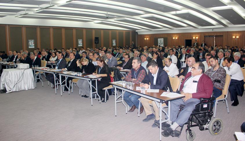 yapılan ulusal ölçekli kongre iki gün sürmüş, Kurultaya, yerel kurultaylardan seçilen 300