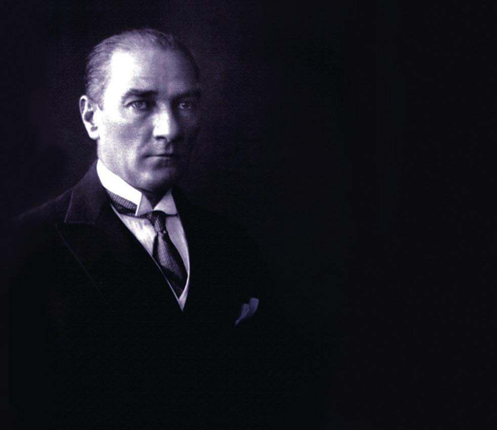 Atatürk ün; yurt dışında, çeşitli kıta, ülke ve şehirlerde bulunan anıt, heykel, büst, rölyef ve benzeri sanat eserlerini derleyip toplamak ve bir bütün olarak sunmak gerçekten zor, meşakkatli ve