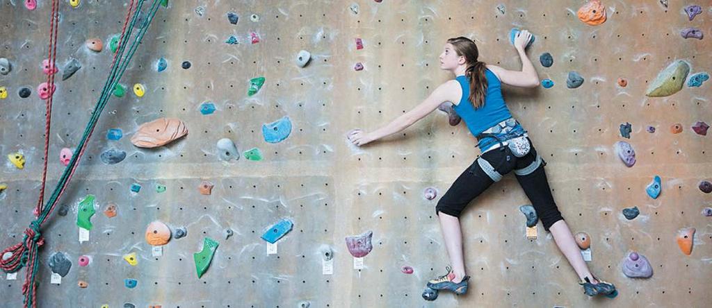 Kaya Tırmanışı Bouldering Yapay duvar tırmanışının nerdeyse kaya tırmanışı kadar rağbet görmesi nedeniyle, birçok kulüp eğitimlerini bu yönde yoğunlaştırmaya başladı.