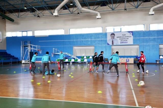 14-15 Şubat tarihlerinde İstanbul Sinan Erdem Aslı Çakır Alptekin Atletizm Salonu nda Atletizm Federasyonu tarafından düzenlenen Türkiye Masterlar salon Atletizm Şampiyonası na Bodrum dan katılan