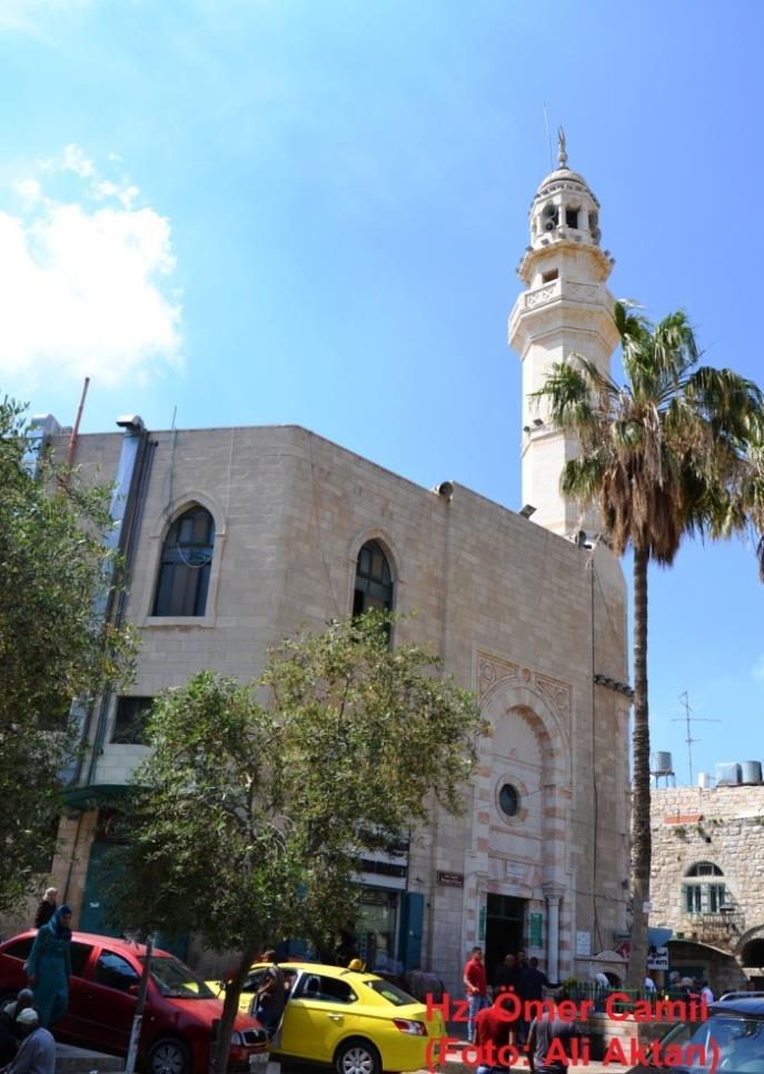 15 4.2. Hz. Ömer Camii 1860 yılında şehir meydanında ve Doğuş Kilisesi nin karşısında yapılan tek minareli bir camidir. Cami ye Kudüs ü fetheden Hz. Ömer in adı verilmiştir.