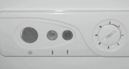 2. BÖLÜM: KULLANIM BİLGİLERİ Sıcaklık Ayarları ve Kontrol Paneli 1. Termostat Düğmesi : Termostat düğmesi ile dondurucunuzun ısısı ayarlanır.