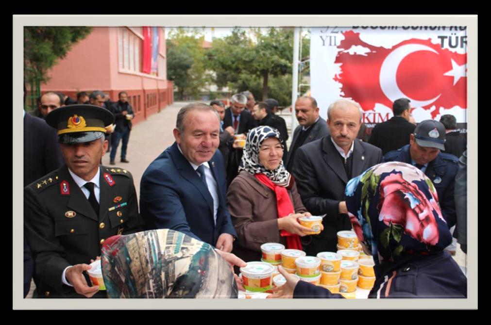 Aşure İkramı 29 Eylül 2015 tarihinde Cumhuriyet Bayramı törenlerinin bitiminde Sungurlu Atatürk Meydanında halka aşure ikramı
