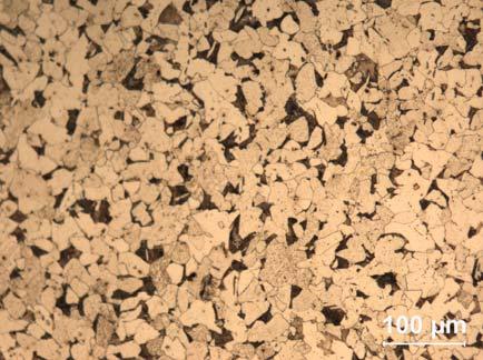 mikroskop ile çekilen mikroyapı fotoğraflarından farklı olarak turuncu renkteki köşeli titanyum nitrürlerin daha fazla