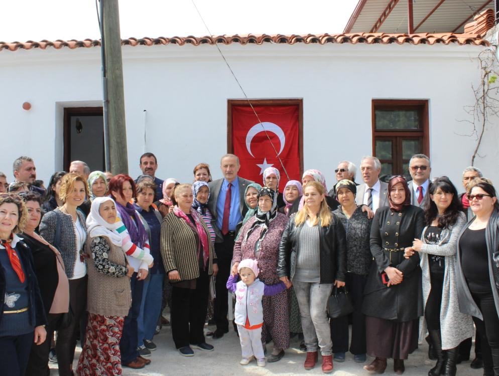 Meclis Üyeleri, Akköylü vatandaşlar ve basın mensupları katıldı.