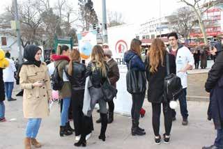 Üsküdar sahilinde katılımcılar tarafından basın bildirisi okundu ve hazırlanan uçan balonlar gökyüzüne bırakıldı. Toplu fotoğraf çekiminin ardından grup ikiye ayrıldı.