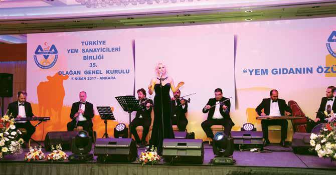 GÜNCEL Genel Kurul, katılımcıların bir araya geldiği akşam yemeği ve TRT ses sanatçısı Ayşen Birgör ün müzik ziyafeti ile son bulmuştur. TÜYEKAD GENEL SEKRETERİ DR.