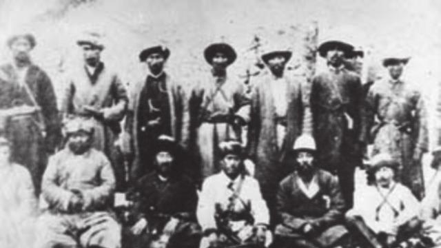 Altımışova, Kırgızistan da Basmacı Hareketiyle İlgili Yeni Bilgiler (1925-1934) bilig özel Alay Askeri Sefer Müfrezesi organize edilmiştir (KC SB MDA, fon.6, liste.1, dosya.30, s.24).