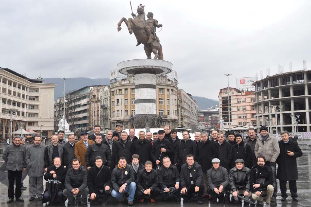 Haber Yurtdýþý gezisi KUTSO NUN MAKEDONYA VE KOSOVA ZÝYARETÝ Ticaret Baþmüþaviri Þenol Türkyýlmaz ise, heyete, kaldýklarý otelde bir brifing verdi.