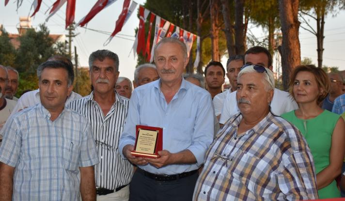 Didim Belediyesince Fevzi Paşa Mahallesi Uslu Sitesi içerisinde geçtiğimiz kış döneminde başlatılan yol ve kaldırım çalışmalarının tamamlanmasının ardından site  İlçemiz Didim'de uzun yıllardır el