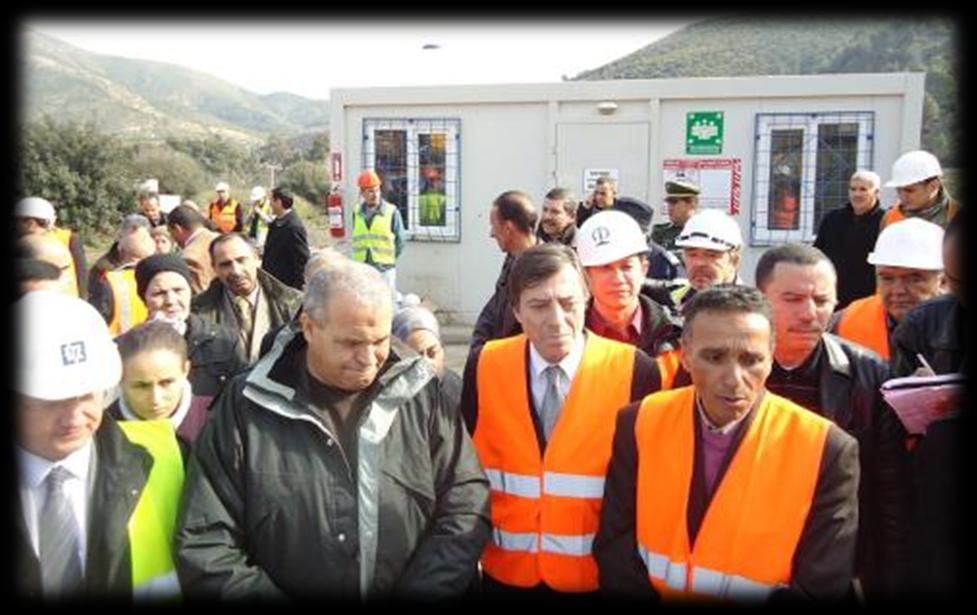 Daha sonra Yaklaşım Tüneli ile Tünel Ramdane gezilerini gerçekleştiren Blida Valisi projenin ilerleyişinden memnun olduğunu, işin