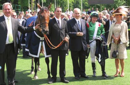 Daha önceki y llardaki Aga Khan n Prix De Diane kazanan k sraklar flunlard : Sarafina (2010 - Refuse To Bend) Zarkava (2008 - Zamindar) Daryaba