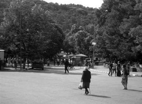 Yirmi yıl önce tarihe gömülen komünist rejim yıllarında bu yerleşim birimine çok önem verildiği, bugün burada eski dinlenme evlerinin, sanatoryumların çokluğundan belli.