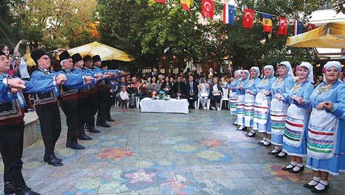 Festivalin açılışında pay aldılar hem söz tuttular Stambulun Maltepe belediye Başkanı Ali KILIÇ,