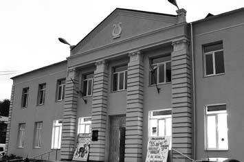 Gagauziya İspolkomun kararına görä 1997- dä bibliotekaya verildi anılmış bibliografın, filologun, etnografın hem istoriin Pötr DRAGANOVun (13.02.1857 07.02.1928) adı.