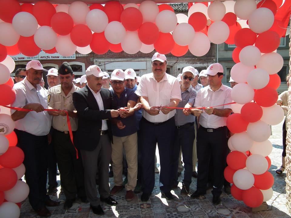 Temmuz Şehitler Meydanı nın açılışı İlçe Kaymakamı Ahmet TÜRKÖZ, İlçe Belediye Başkanı Emin ERSOY, Daire Amirleri ve vatandaşların katılımıyla açıldı.