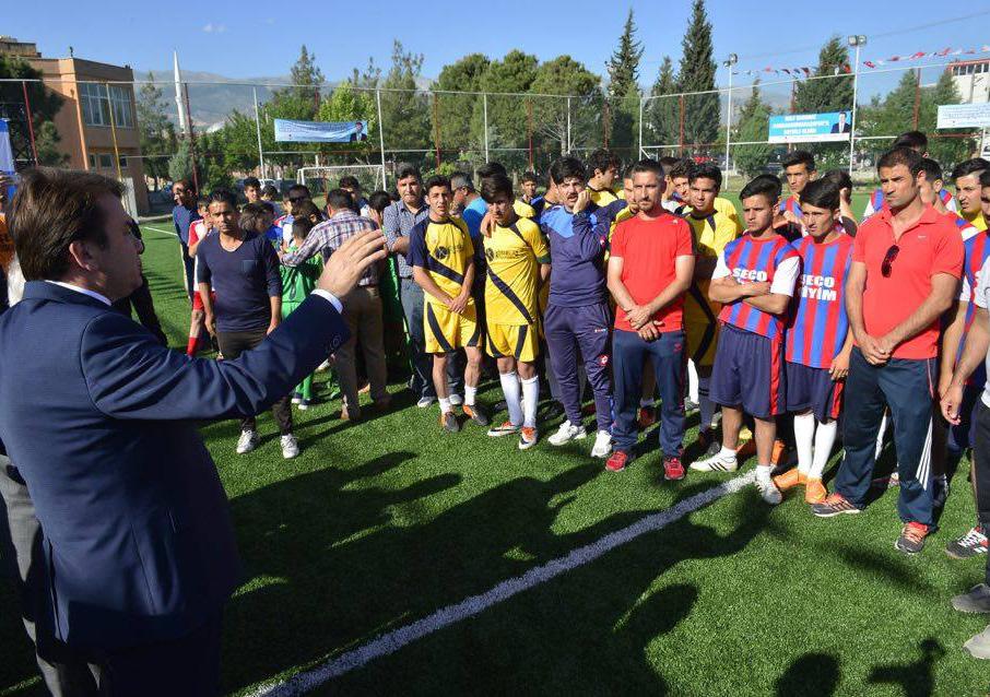 OKULUNU ŞAMPİYON YAP FUTBOL TURNUVASI 5 Nisan Madalya Günü Anısına ortaokul ve liseler arası Okulunu