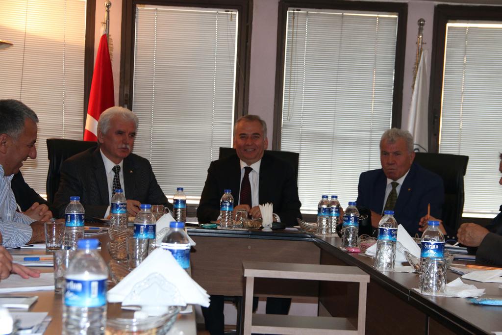 Borsa Meclis Başkanı İbrahim Yayan ve Yönetim Kurulu Başkanı İbrahim Tefenlili nin hazır bulunduğu toplantıya tüm