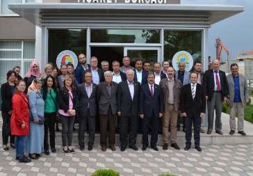 UZTB Mecl s Başkanı Ahmet Gür, Yönet m Kurulu Başkan Yardımcısı Abdullah Saka, Yönet m Kurulu Başkan Sayman Üyes Orhan Gür, Yönet m Kurulu Üyeler İbrah m Yılmaz ve Gökhan Alfman le Mecl s Üyeler