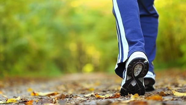 Egzersiz Yapın Egzersiz, vücudunuzun ameliyat için hazırlanmanıza ve daha hızlı iyileşmenize yardımcı olacaktır. Günde en az 15 dakika yürüyüş yapın.