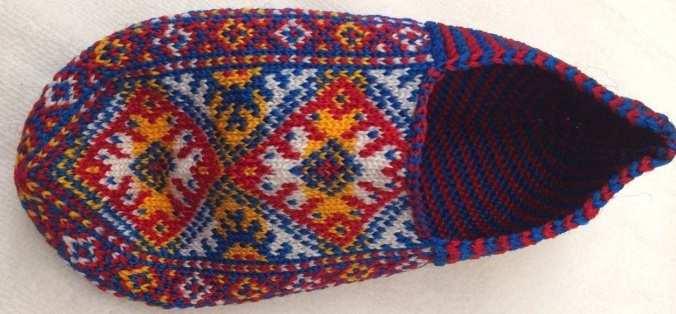 Fotoğraf 24. Kilim Motifli patik Fotoğraf 25.