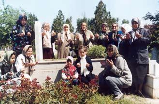 au fost prezenţi: - dl. Balgi Ruhan - preşedinte - dl. Osman Fedbi - deputat - dl. Asan Murat - prim-vicepreşedinte - dl. Şaban Bairam - secretar general - dl.